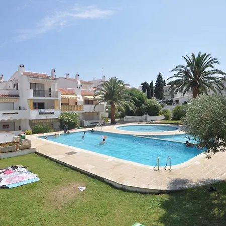 1205 Jardins Con Piscina - Apivend Immo